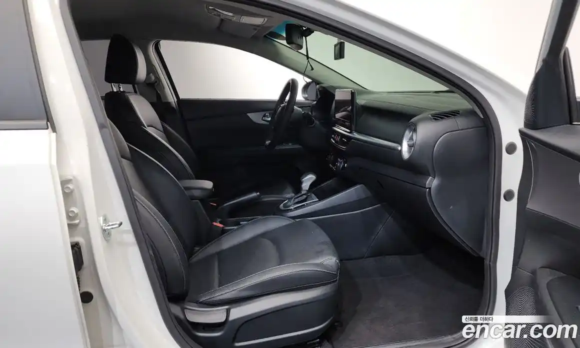 Kia K3 2022 1.6 Автомат в Москве № 132600, фото 17