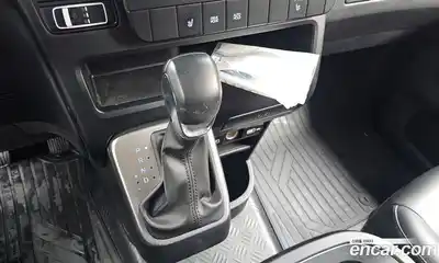 Hyundai Staria, 2022