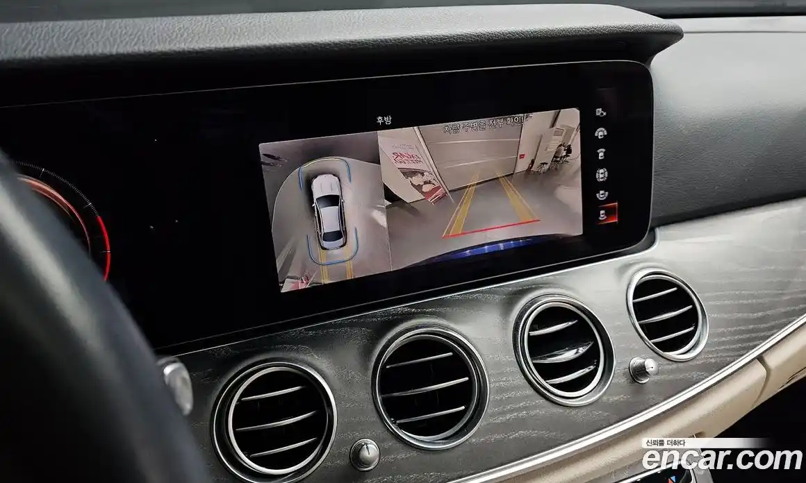 Mercedes-Benz E-Class 2022 2.0 Автомат в Москве № 137644, фото 5