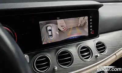 Mercedes-Benz E-Class 2022 2.0 Автомат в Москве № 137644, миниатюра 5