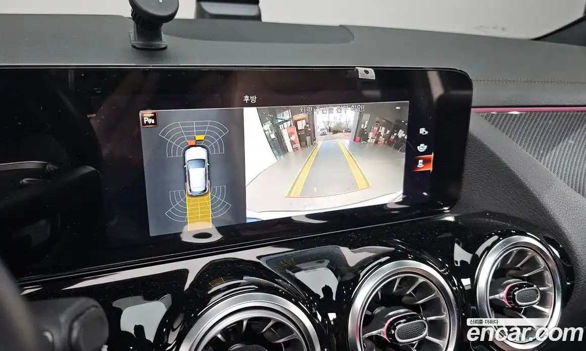 Mercedes-Benz GLA-Class 2023 2.0 Автомат в Москве № 139208, фото 15