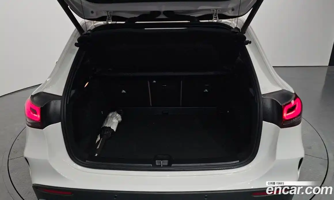 Mercedes-Benz GLA-Class 2023 2.0 Автомат в Москве № 139208, фото 20