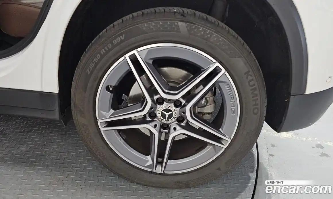 Mercedes-Benz GLA-Class 2023 2.0 Автомат в Москве № 139208, фото 5