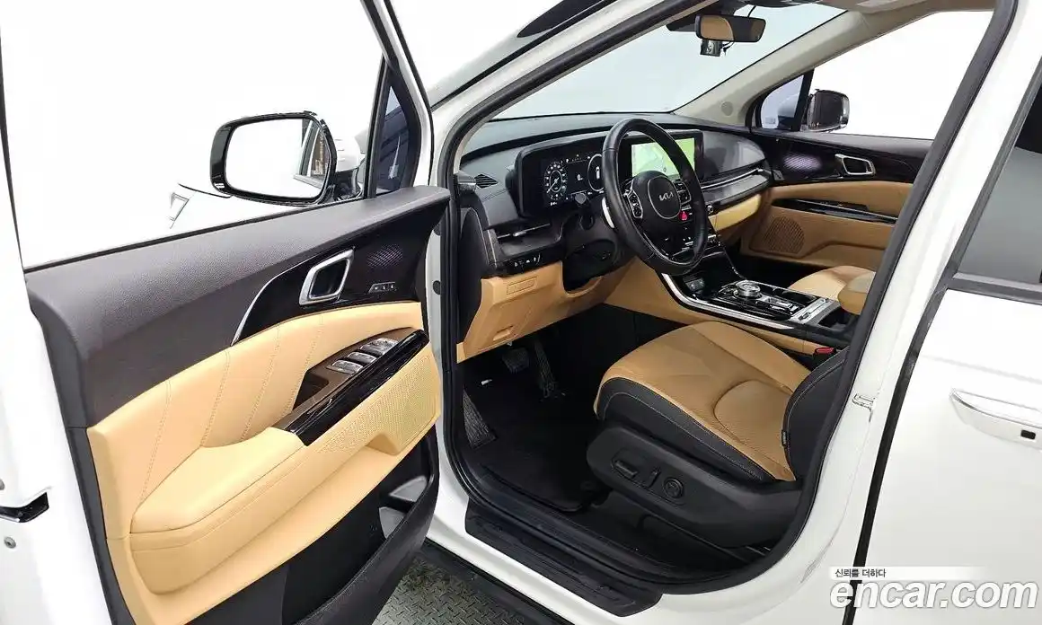 Kia Canival 2023 3.5 Автомат в Москве № 13930, фото 17