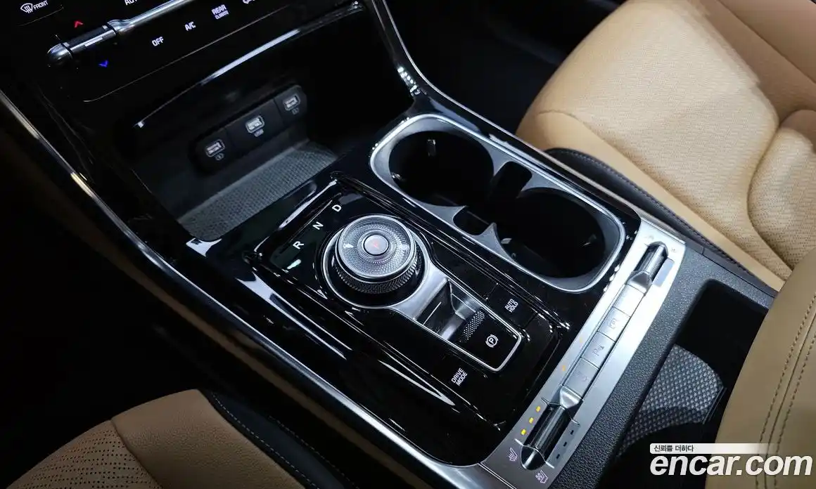 Kia Canival 2023 3.5 Автомат в Москве № 13930, фото 9