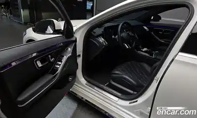 Mercedes-Benz S-Class 2023 2.9 Автомат в Москве № 143656, миниатюра 2