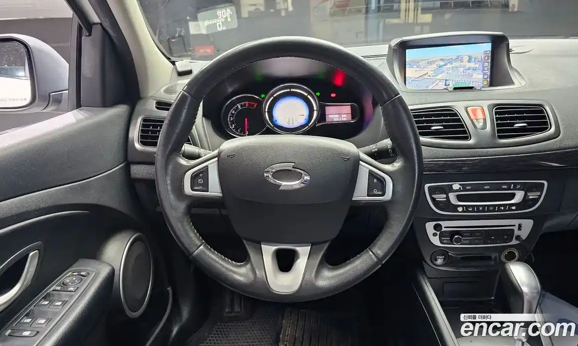 Renault SM3 2015 1.6 Автомат в Москве № 149520, фото 14