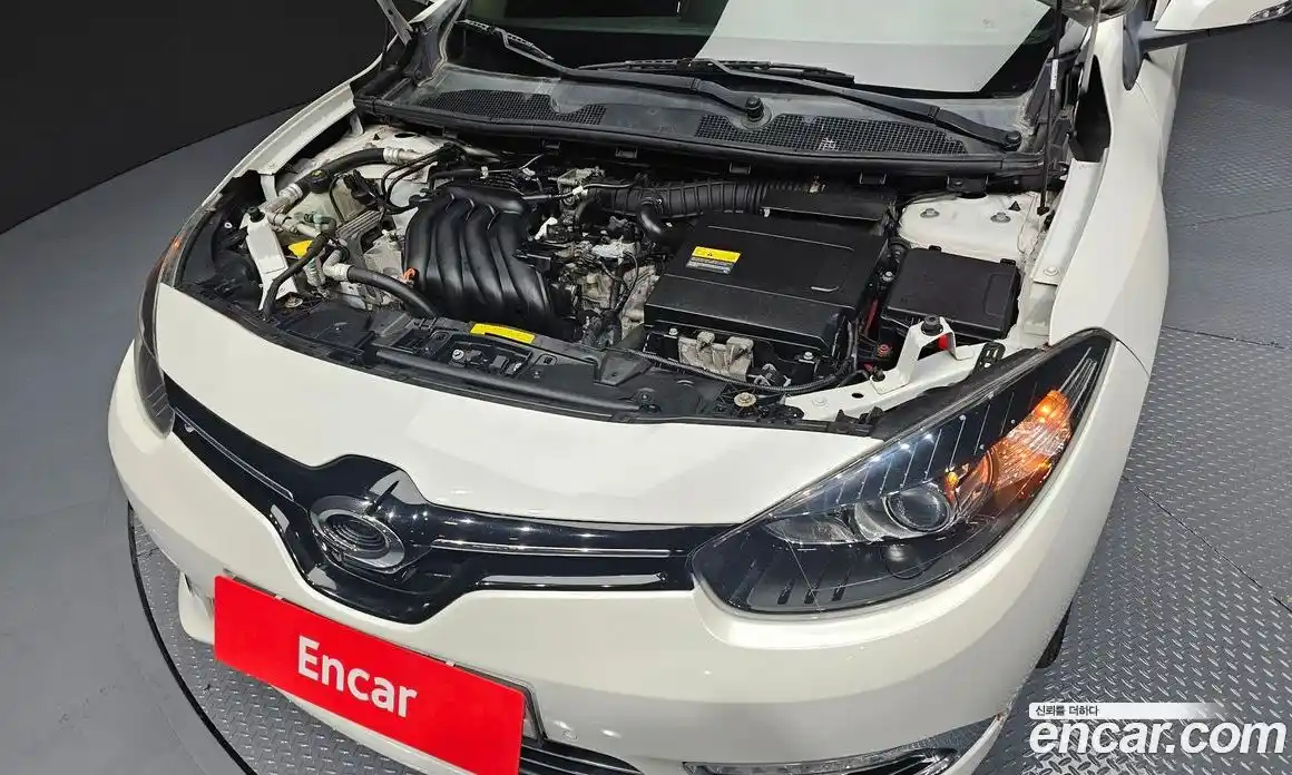 Renault SM3 2015 1.6 Автомат в Москве № 149520, фото 15