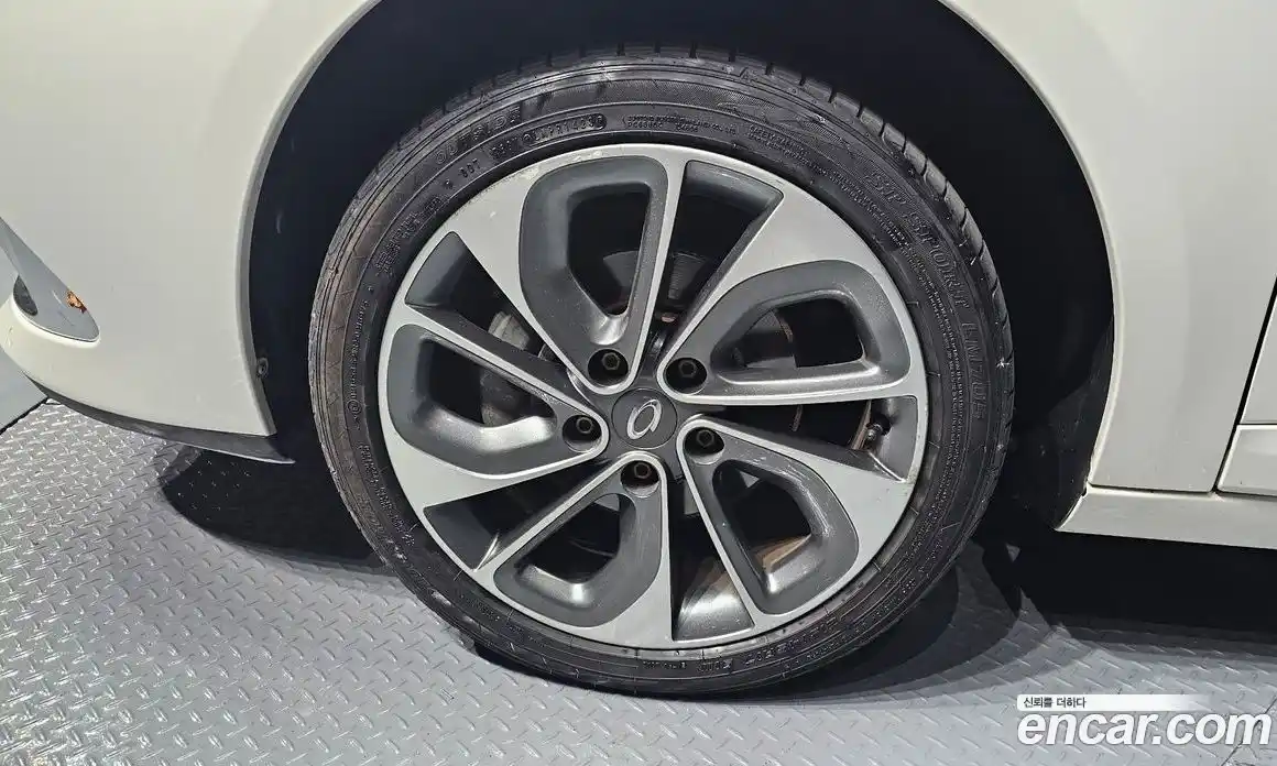 Renault SM3 2015 1.6 Автомат в Москве № 149520, фото 10