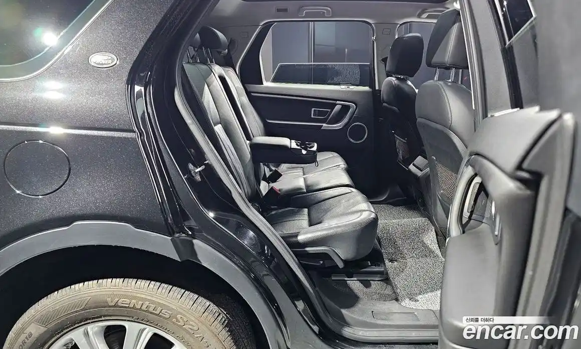 Land Rover Discovery Sport 2016 2.0 Автомат в Москве № 154208, фото 8