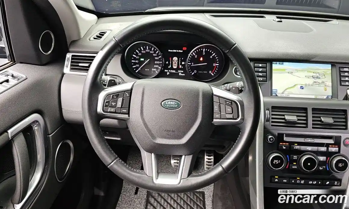 Land Rover Discovery Sport 2016 2.0 Автомат в Москве № 154208, фото 9