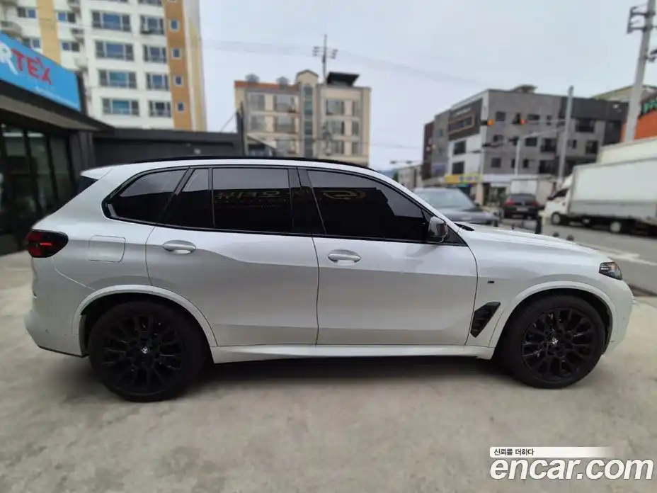 BMW X5 2024 3.0 Автомат в Москве № 154541, фото 3