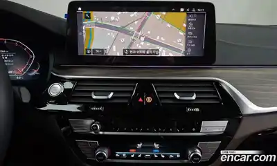 BMW 5-Series 2023 2.0 Автомат в Москве № 155499, миниатюра 2