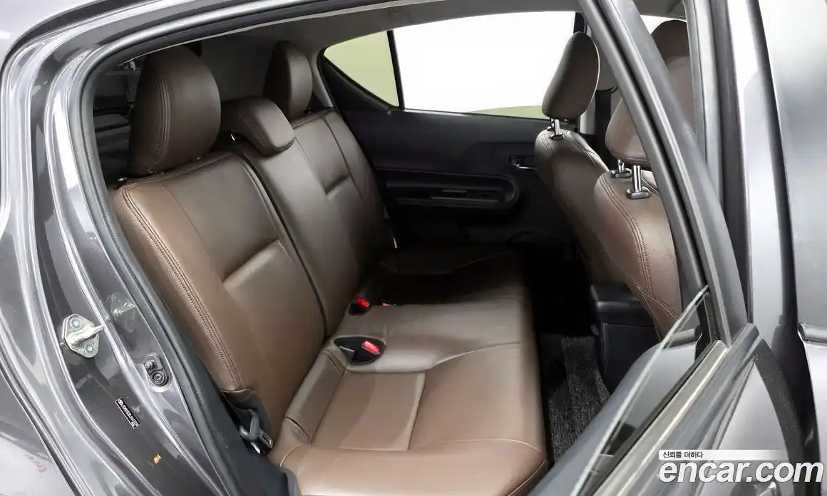 Toyota Prius 2018 1.5 Автомат в Москве № 155650, фото 12