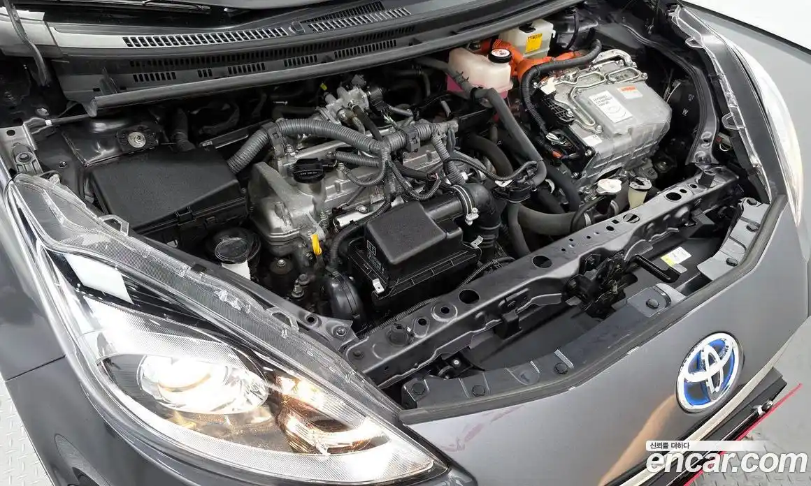 Toyota Prius 2018 1.5 Автомат в Москве № 155650, фото 6