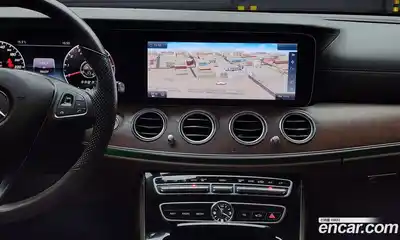 Mercedes-Benz E-Class 2017 2.0 Автомат в Москве № 159769, миниатюра 11