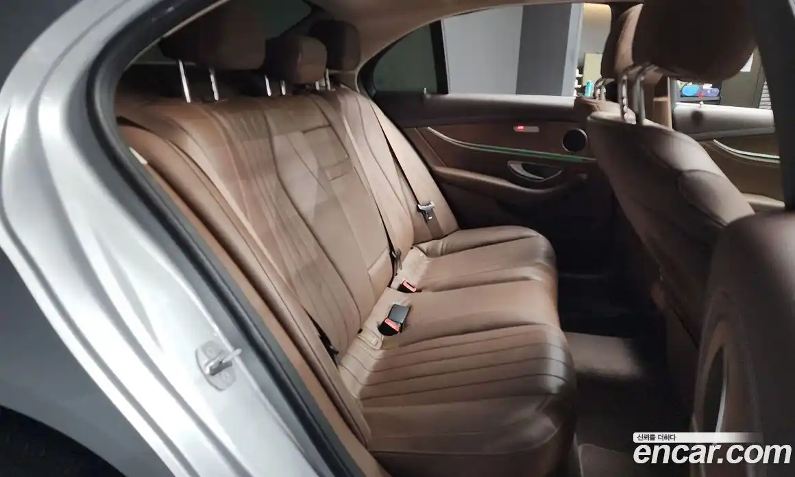 Mercedes-Benz E-Class 2017 2.0 Автомат в Москве № 159769, фото 12