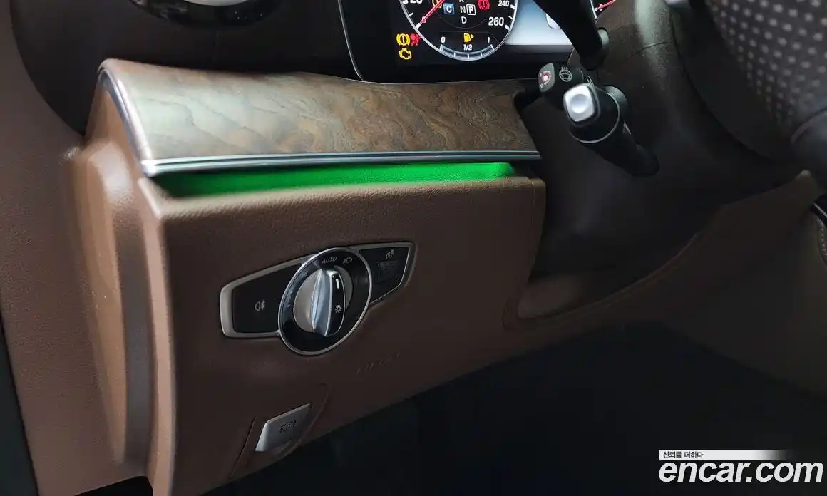 Mercedes-Benz E-Class 2017 2.0 Автомат в Москве № 159769, фото 4