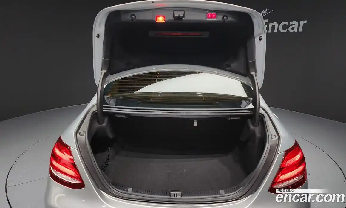 Mercedes-Benz E-Class 2017 2.0 Автомат в Москве № 159769, фото 5