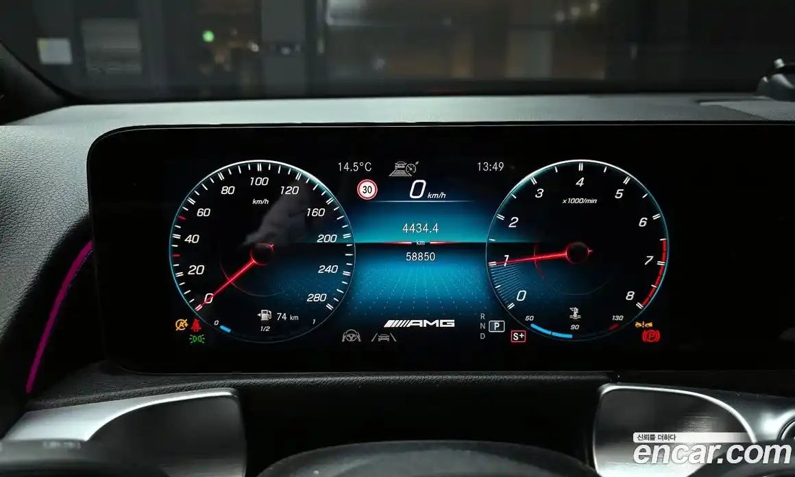 Mercedes-Benz GLB-Class 2022 2.0 Автомат в Москве № 160365, фото 12