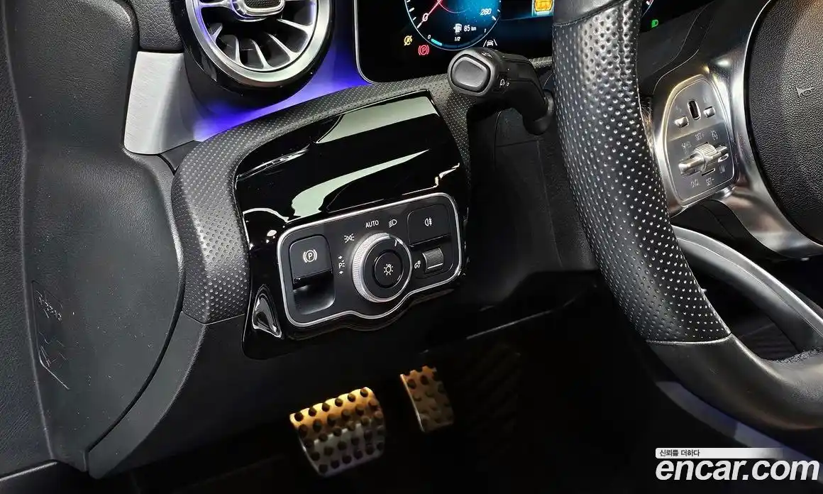 Mercedes-Benz CLA-Class 2020 2.0 Автомат в Москве № 160555, фото 15