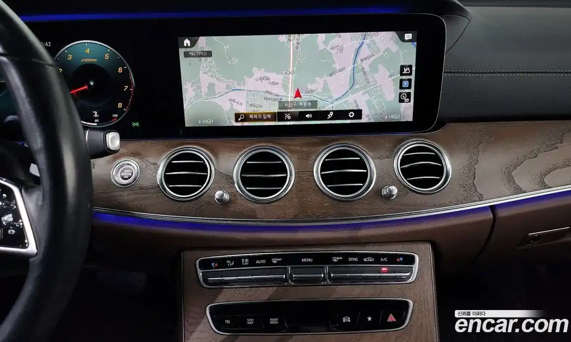 Mercedes-Benz E-Class 2021 2.0 Автомат в Москве № 160708, фото 14