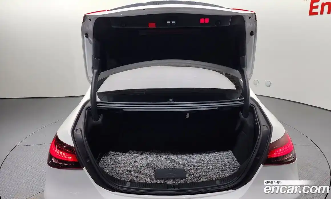 Mercedes-Benz E-Class 2021 2.0 Автомат в Москве № 160708, фото 19