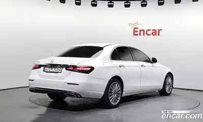 Mercedes-Benz E-Class 2021 2.0 Автомат в Москве № 160708, миниатюра 2