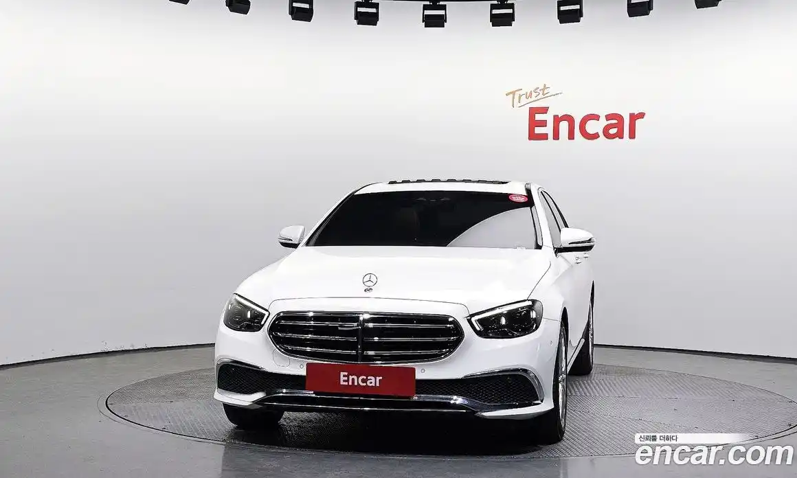 Mercedes-Benz E-Class 2021 2.0 Автомат в Москве № 160708, фото 3