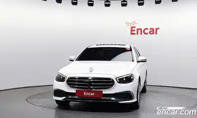 Mercedes-Benz E-Class 2021 2.0 Автомат в Москве № 160708, миниатюра 3