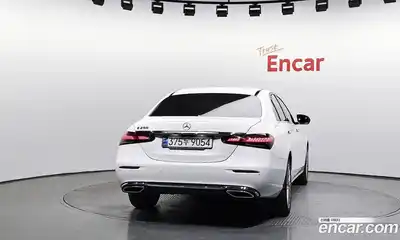 Mercedes-Benz E-Class 2021 2.0 Автомат в Москве № 160708, миниатюра 4