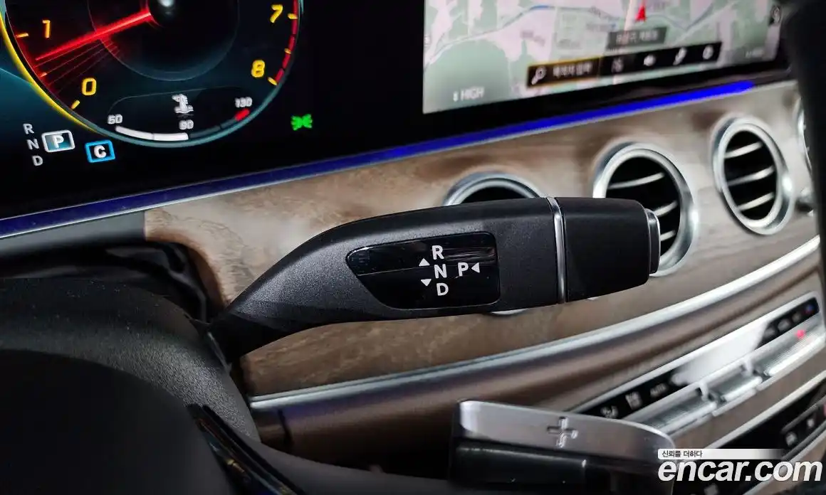 Mercedes-Benz E-Class 2021 2.0 Автомат в Москве № 160708, фото 9