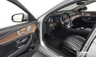 Mercedes-Benz E-Class 2019 2.0 Автомат в Москве № 161002, миниатюра 12
