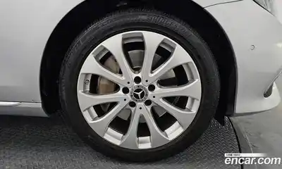 Mercedes-Benz E-Class 2019 2.0 Автомат в Москве № 161002, миниатюра 2