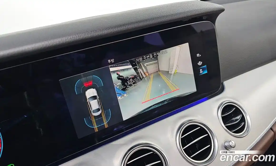 Mercedes-Benz E-Class 2021 2.0 Автомат в Москве № 161819, фото 15