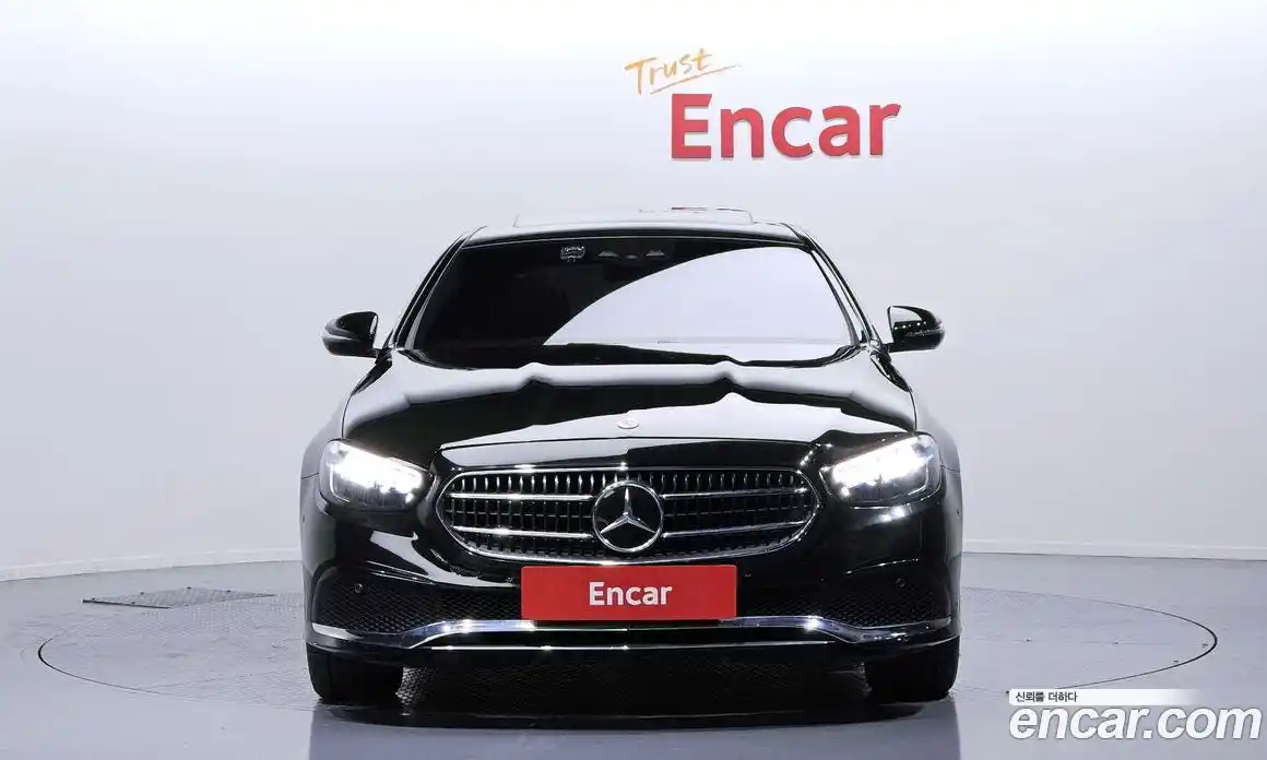 Mercedes-Benz E-Class 2021 2.0 Автомат в Москве № 161819, фото 3