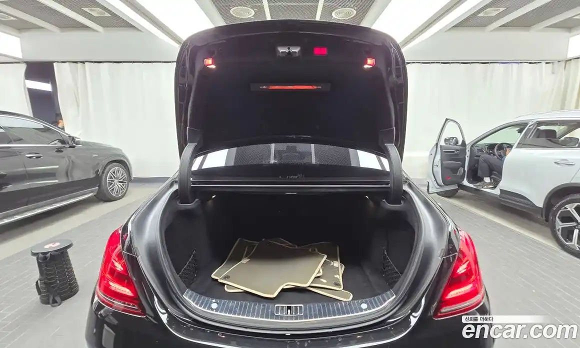 Mercedes-Benz S-Class 2018 4.0 Автомат в Москве № 162080, фото 20