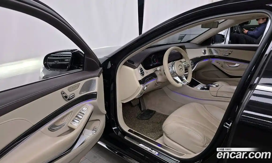 Mercedes-Benz S-Class 2018 4.0 Автомат в Москве № 162080, фото 10