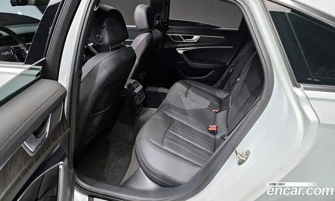 Audi A6 2023 2.0 Автомат в Москве № 162844, фото 4