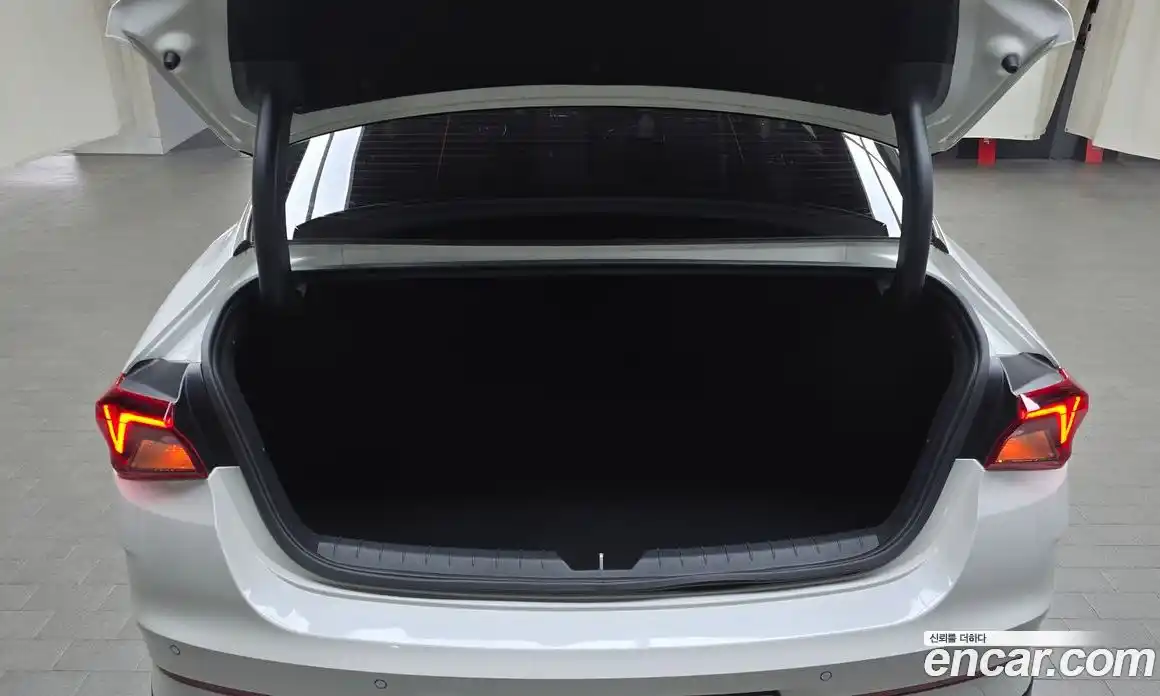 Kia K5 2023 1.6 Автомат в Москве № 16323, фото 14