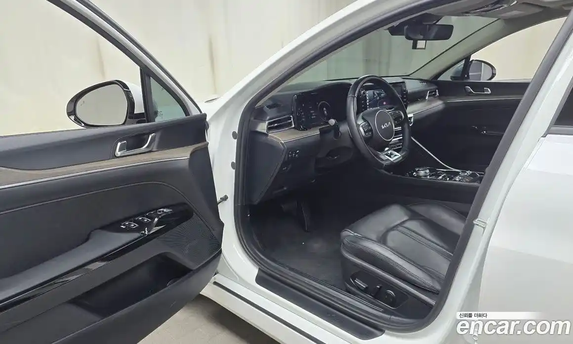 Kia K5 2023 1.6 Автомат в Москве № 16323, фото 7