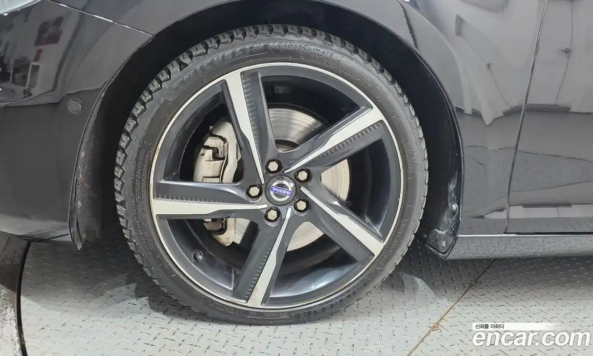 Volvo V40 2015 2.0 Автомат в Москве № 164415, фото 7