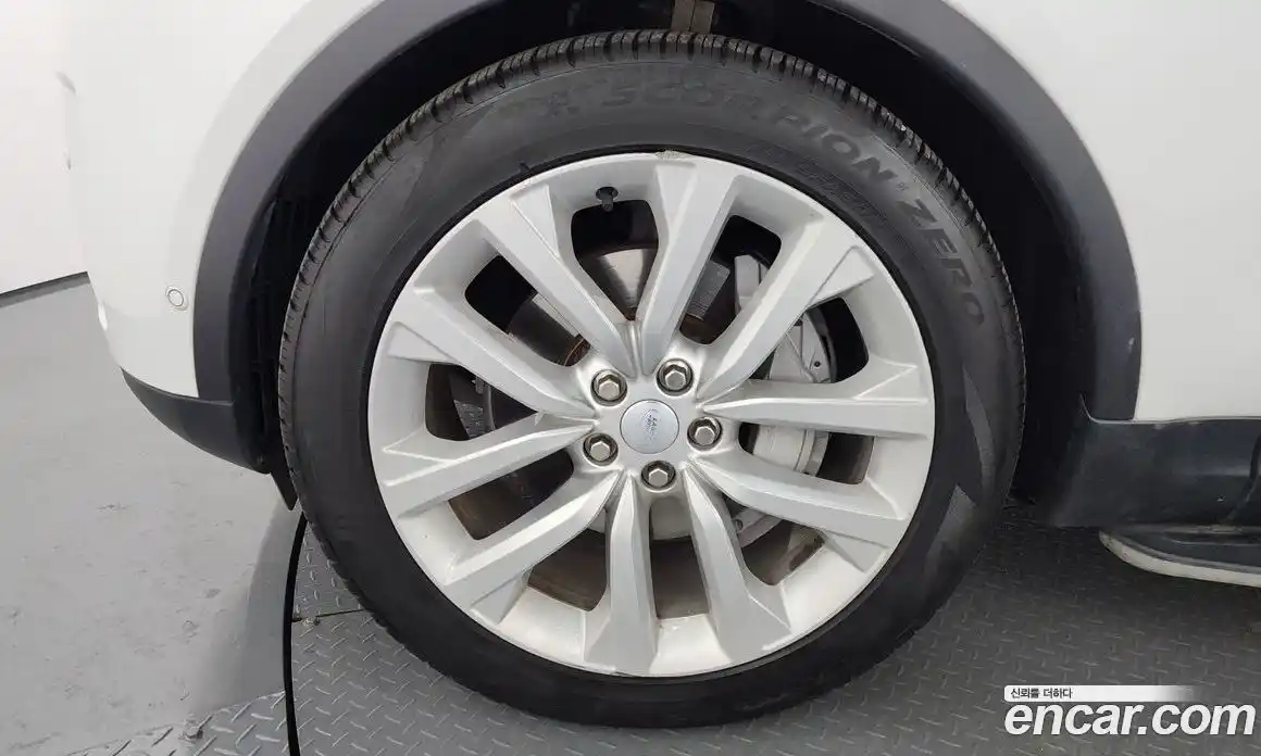 Land Rover Discovery 2022 3.0 Автомат в Москве № 166293, фото 5