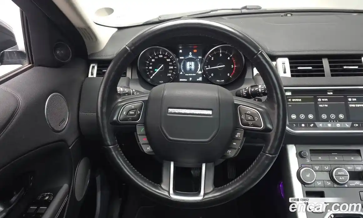 Land Rover Range-Rover Evoque 2018 2.0 Автомат в Москве № 166349, фото 16