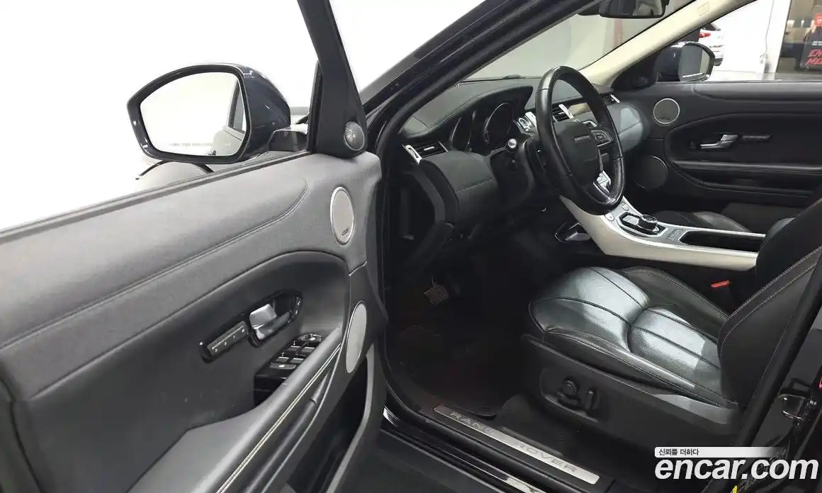 Land Rover Range-Rover Evoque 2018 2.0 Автомат в Москве № 166349, фото 5