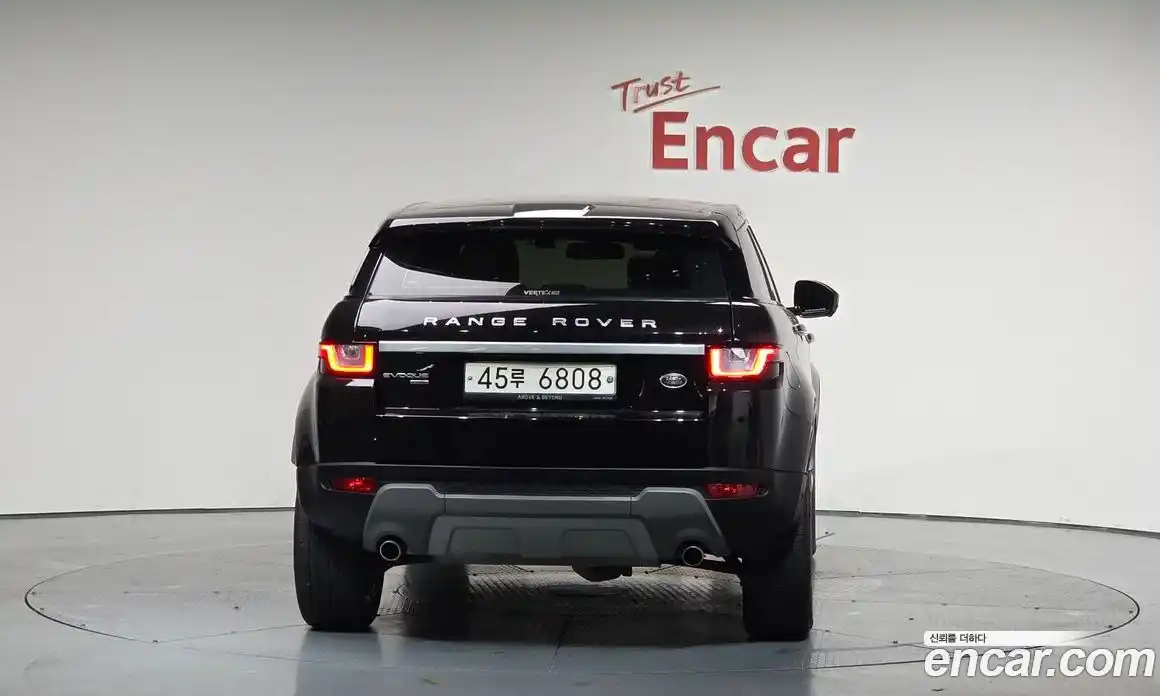 Land Rover Range-Rover Evoque 2018 2.0 Автомат в Москве № 166349, фото 7