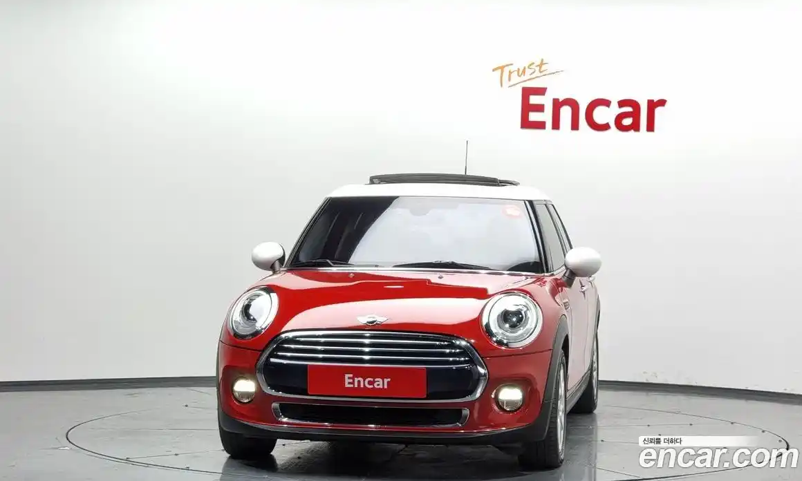 Mini Cooper 2016 1.5 Автомат в Москве № 167198, фото 3