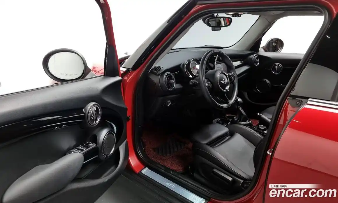 Mini Cooper 2016 1.5 Автомат в Москве № 167198, фото 10