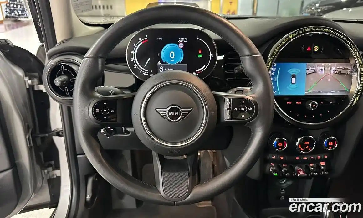 Mini Cooper 2024 1.5 Автомат в Москве № 167376, фото 16