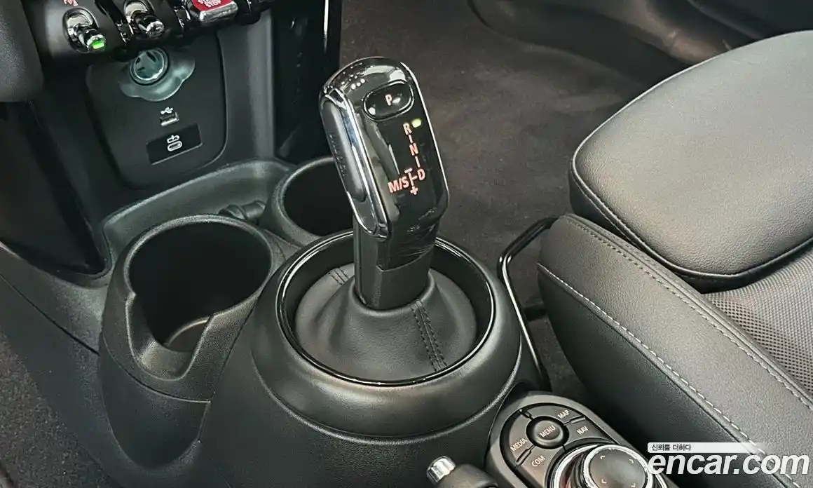 Mini Cooper 2024 1.5 Автомат в Москве № 167376, фото 9